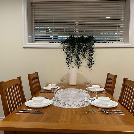 A Private Suite In Port Moody Buitenkant foto